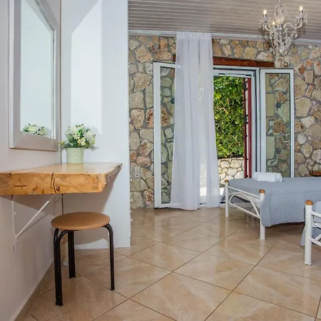 Trapezaki Garden Villas Mousata Exterior photo